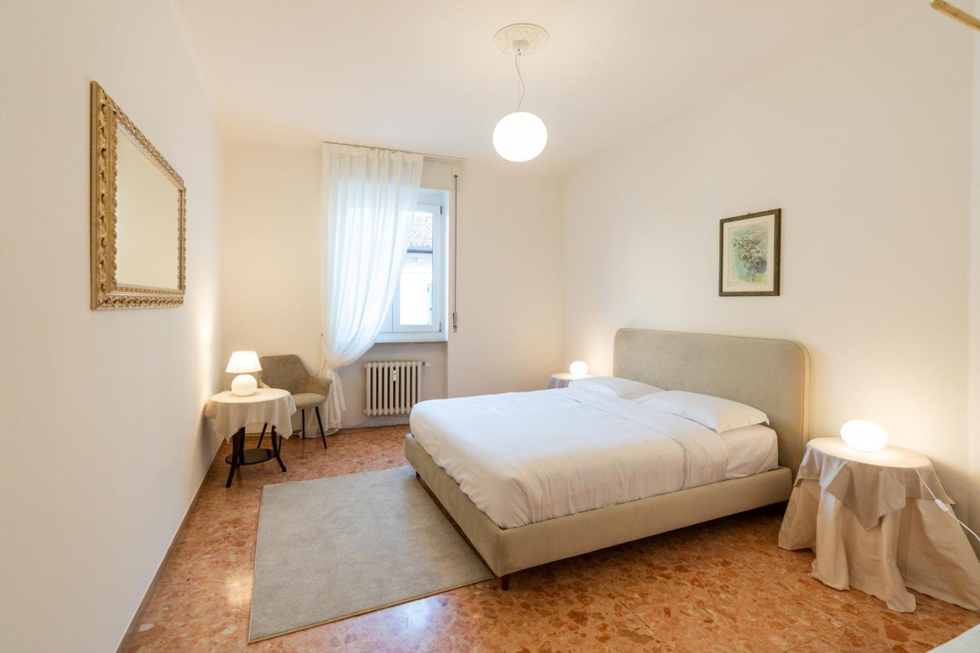 Domus Verona - Elegante Residenza Con Affaccio Su Porta Leoni Quarto foto