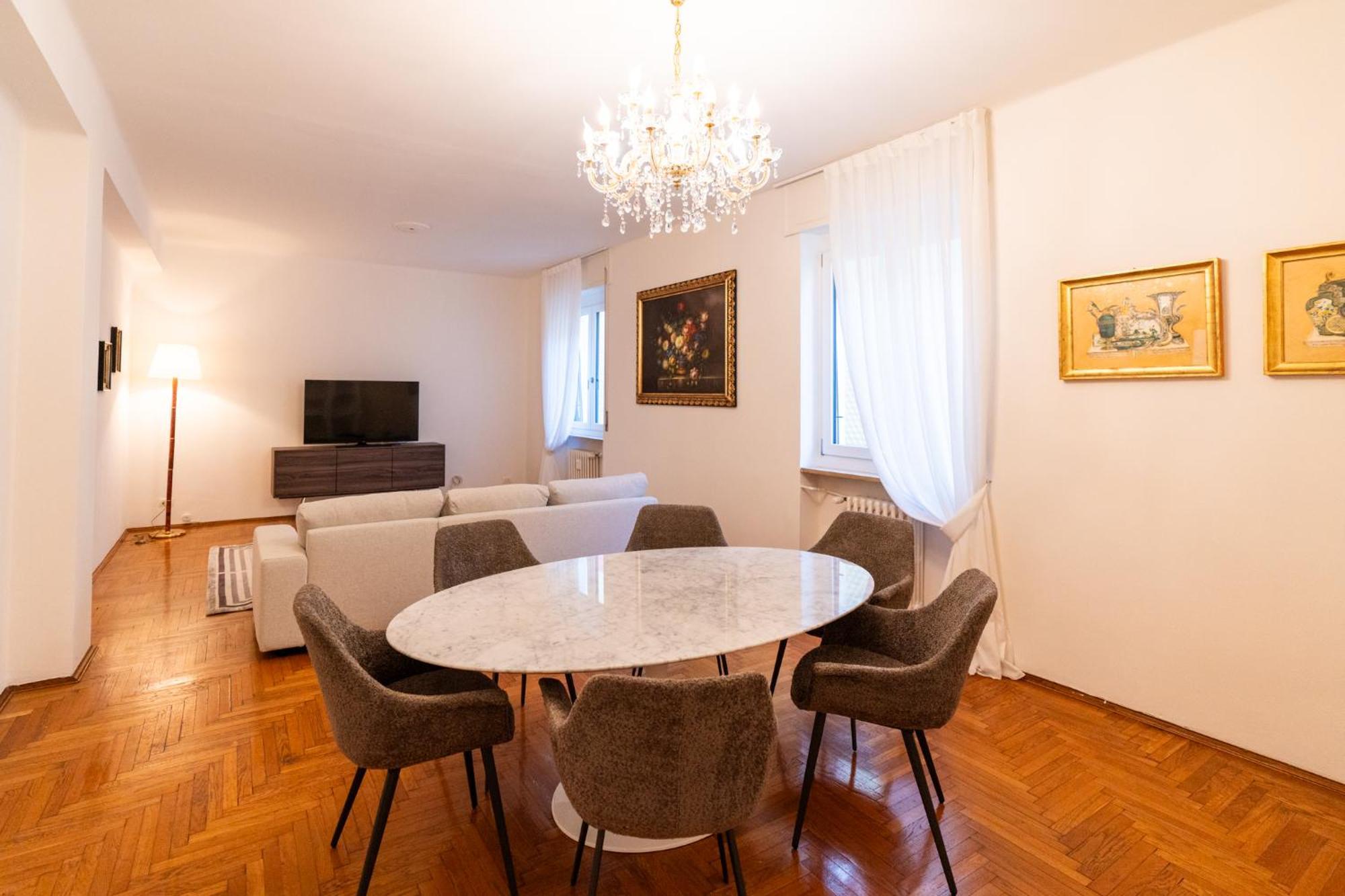 Domus Verona - Elegante Residenza Con Affaccio Su Porta Leoni Quarto foto
